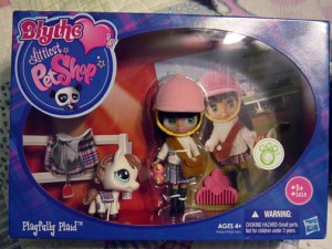 PETSHOP BLYTHE B 32 + LOVE BUG N°2250 " FLEURS & HAUTE COUTURE &quot